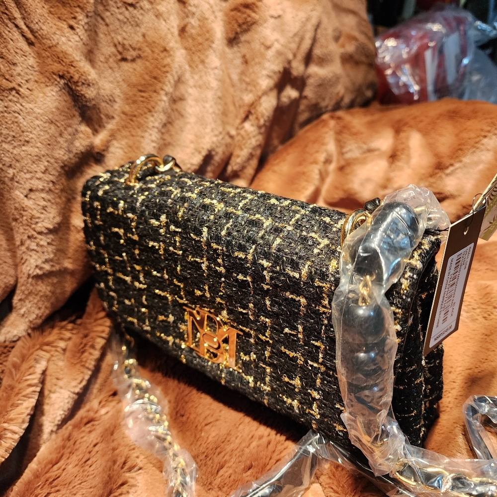 Elegant Black and Gold Tweed Bag BY BADGLEY MISCHKA 116